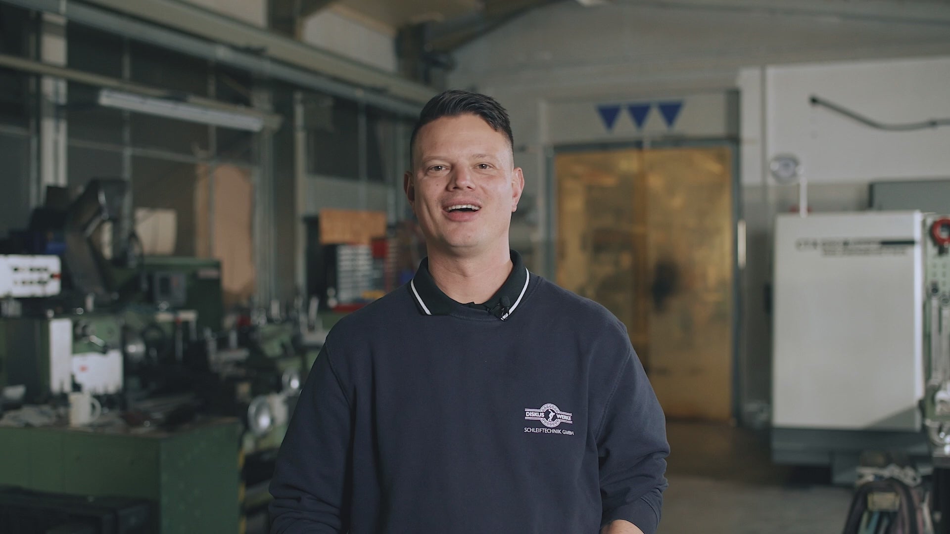 Video laden: Warum wir das Notebook Haltersystem entwickelt haben